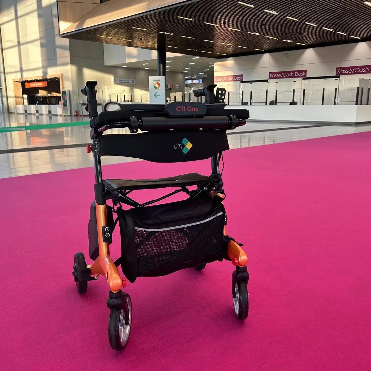 Smart Rollator Motorized Remote Control Up-Downhill Assisted CTI One W102 RC