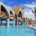 Martin Aquatic’s Pools Open at Royal Beach Club Paradise Island