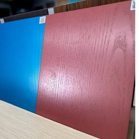 ACABAMENTO METALIZADO