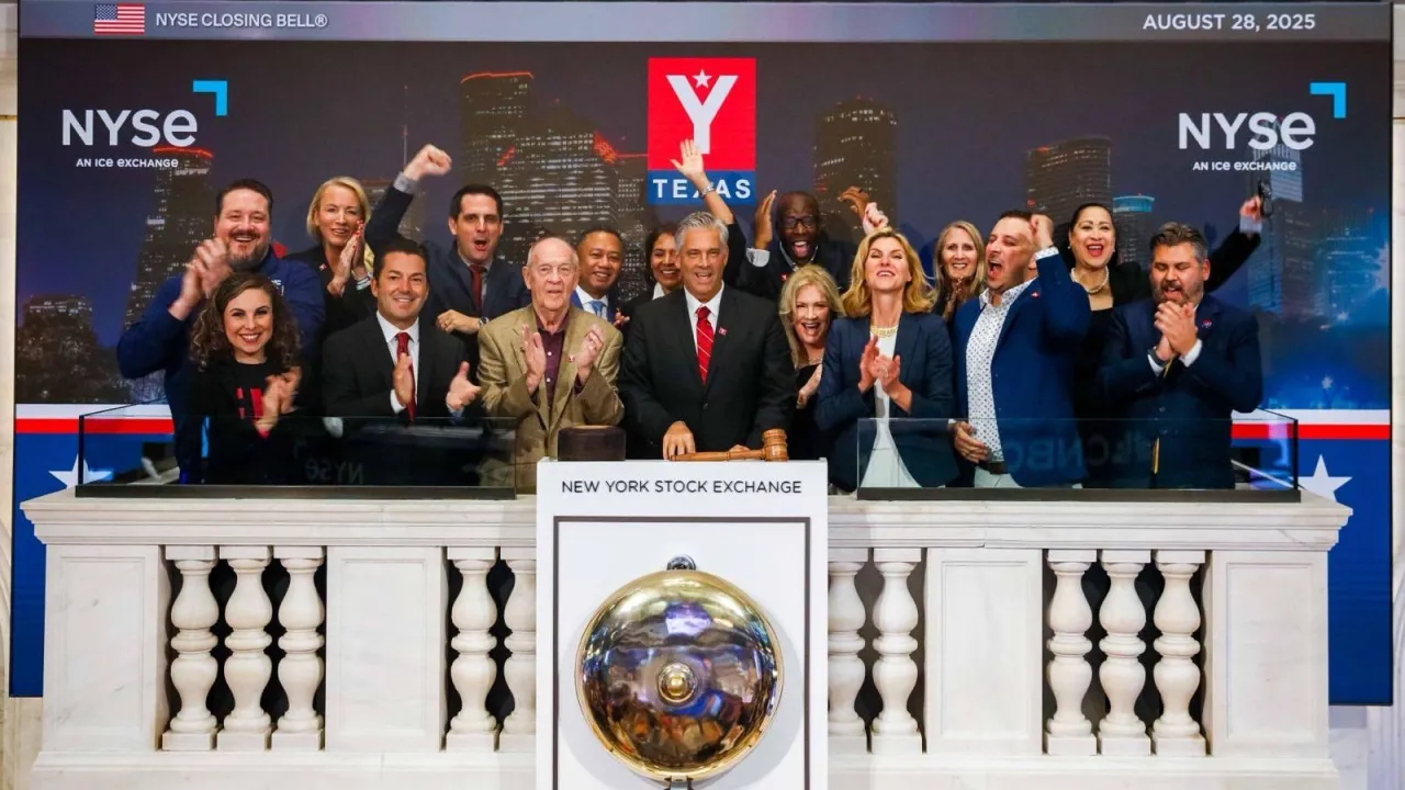 CLOSING BELL CELEBRATION