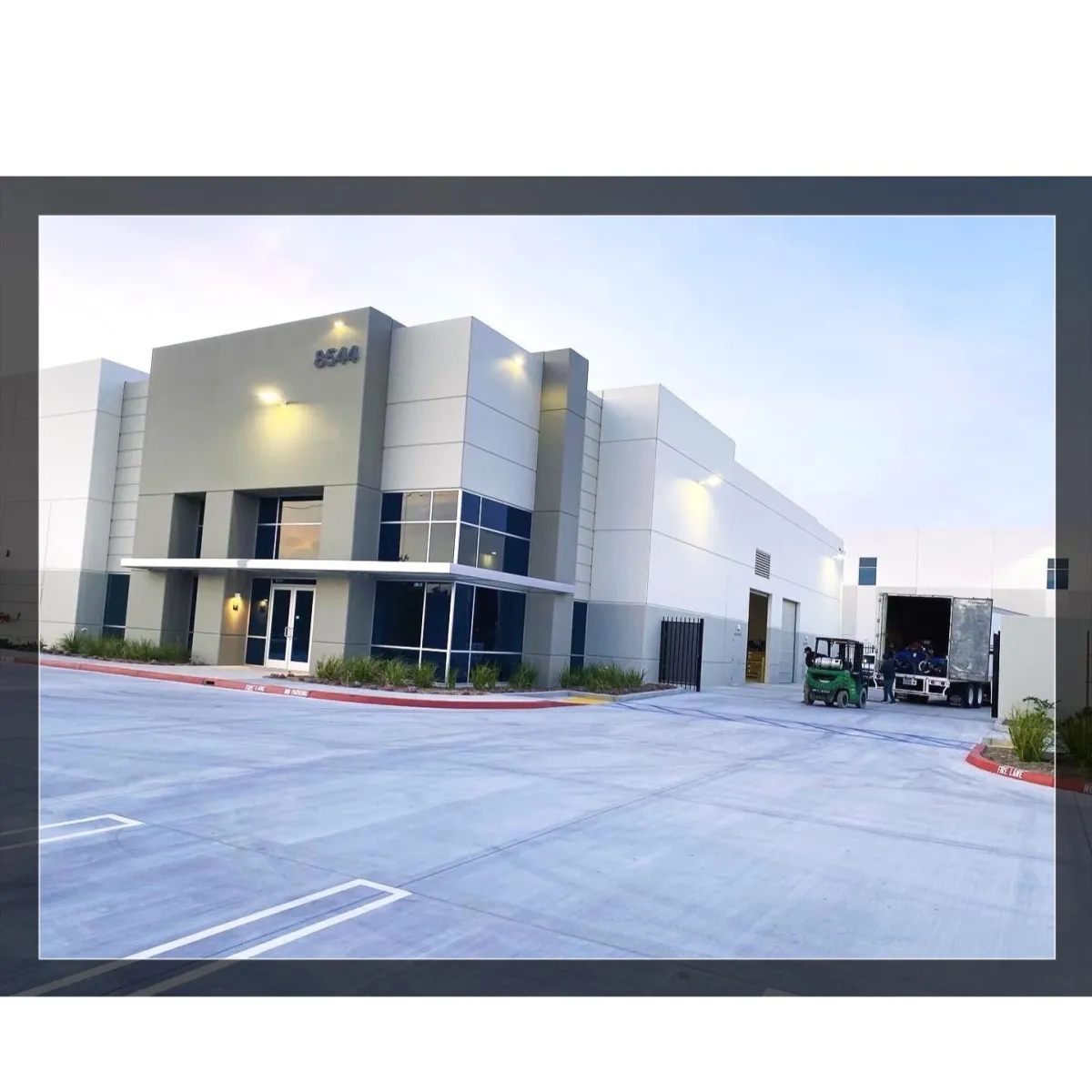 WAREHOUSING & LOGISTICS