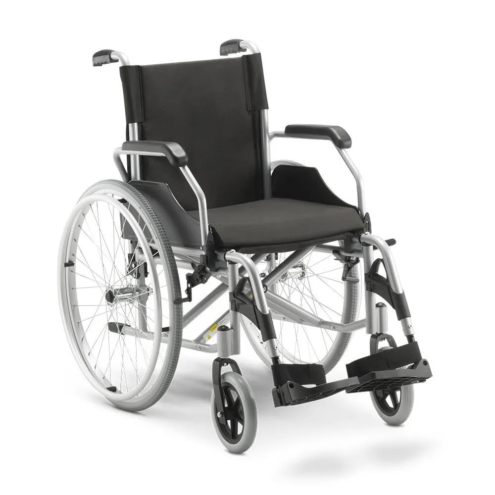 Cadeira de Rodas com Elevação de Pernas e Apoio de Cabeça D600 T44