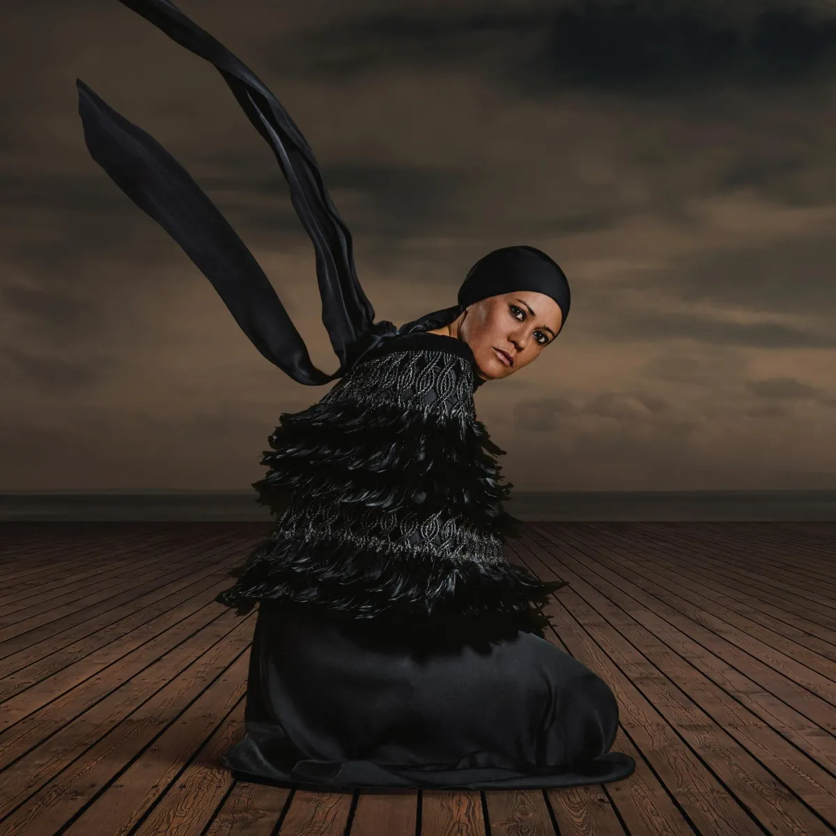 Tiri: Te Araroa Woman Far Walking