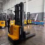 Empilhadeiras Patoladas Elétricas