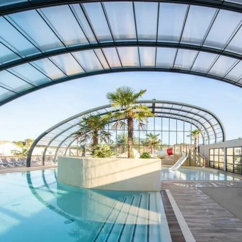 LARGE-SCALE POOL AND TERRACE ENCLOSURES