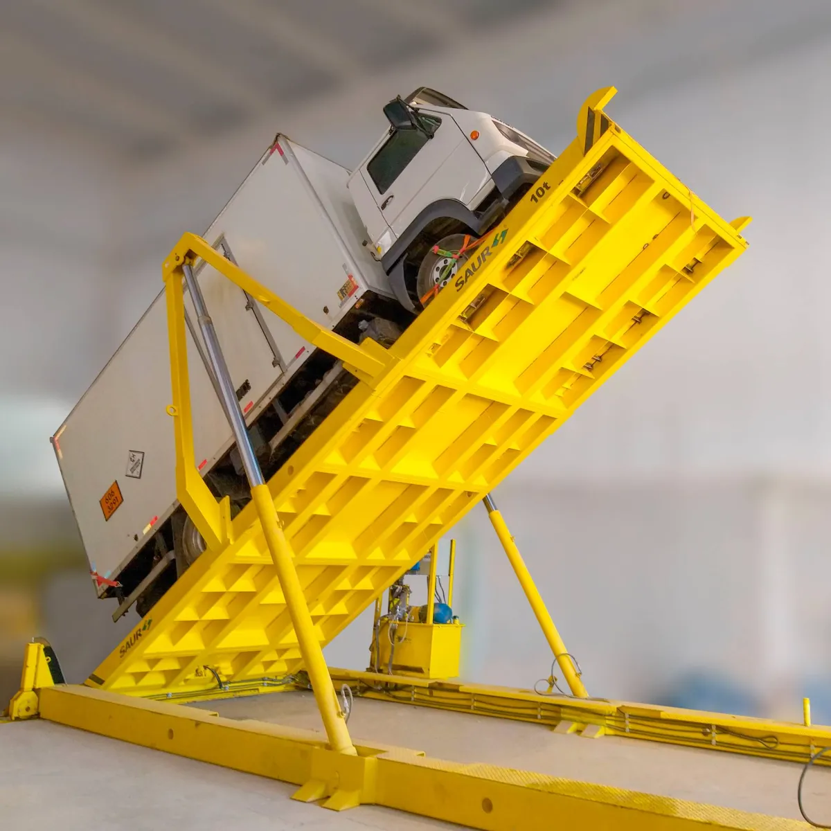 Plataforma de Descarga para Granéis (Tombador) 12 Metros SAUR