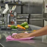 CLEAN TASK® FOODSERVICE WIPERS