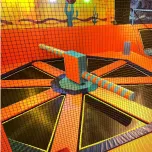 EQUIPOS PARA PARQUES DE INTERIORES