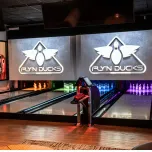 Flyin’ Ducks – Compact Bowling with High Entertainment Value