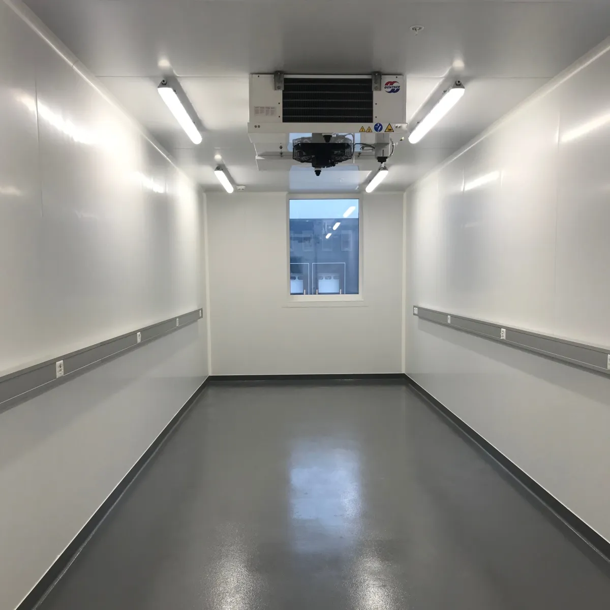 INSULATING PANEL RENOVATION