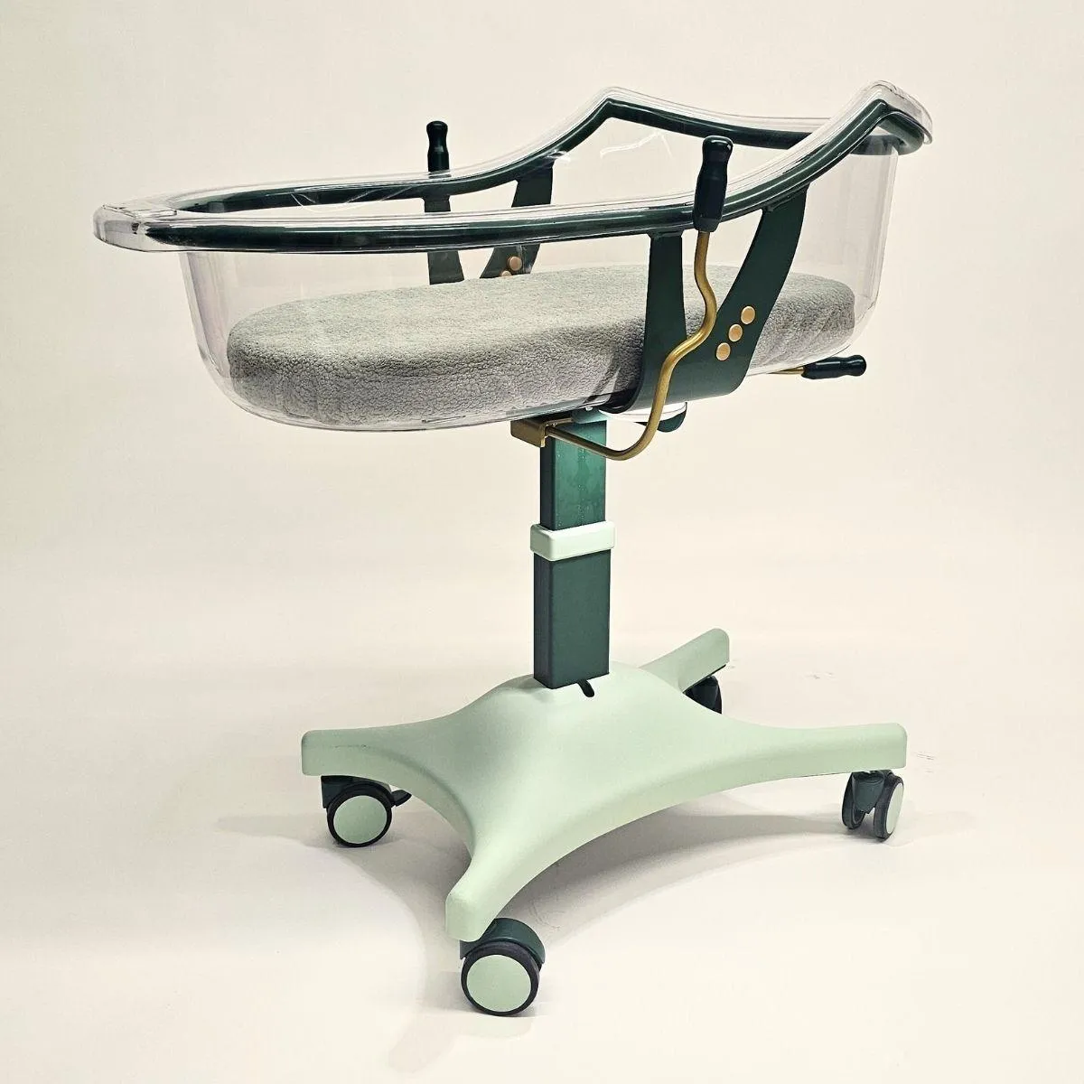 DP 7010 Baby Cot