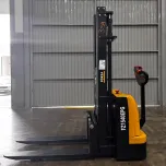 Empilhadeiras Patoladas Elétricas