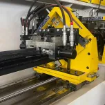 Perfiladeira de Perfil Estrutural PE400.3 Esquadros®