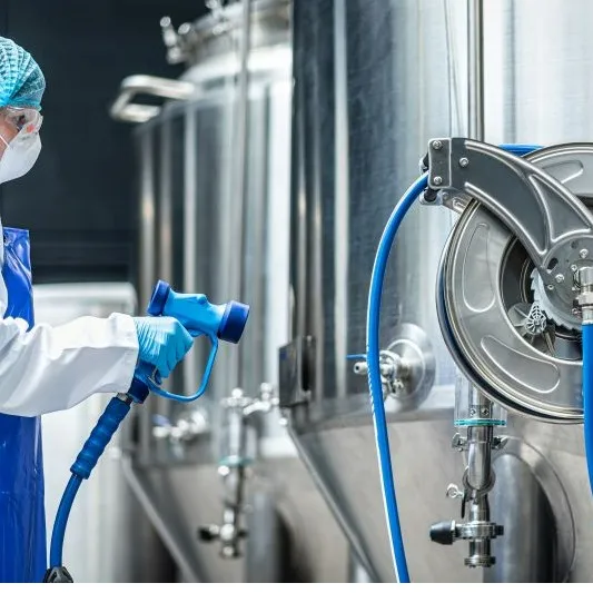 Enrolador de Mangueira em aço inoxidável com mangueira de grau alimentício