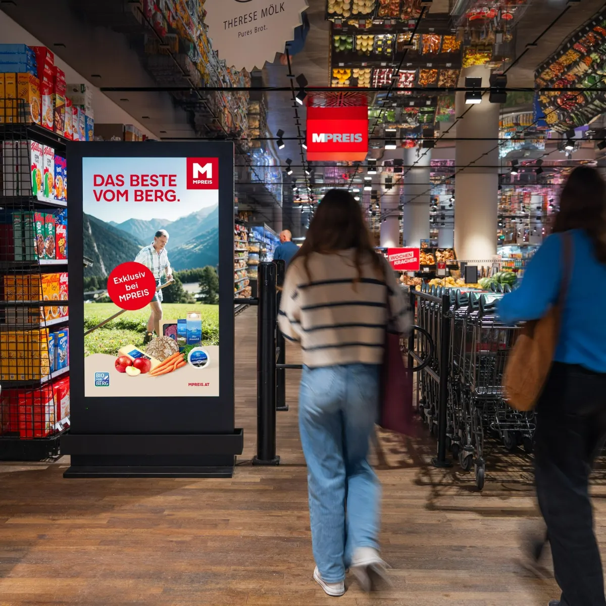 Österreich DOOH Excellence: Markenpositionierung mit DCLP am POS im Umfeld echter Werte