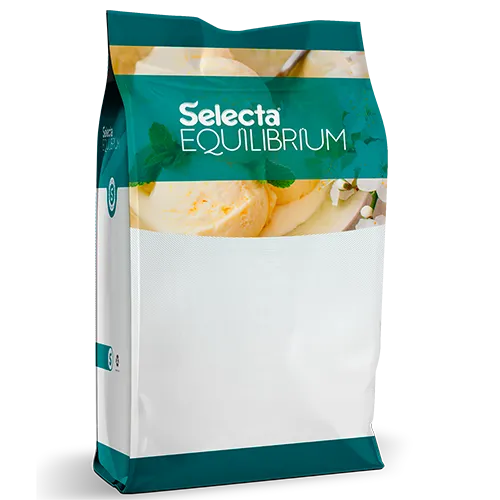 A LINHA LEVE foi criada para aquelas pessoas que querem unir prazer, saúde e bem-estar, ou seja, um público que busca redução de alguns ingredientes em sua alimentação, como açúcar, gorduras ou isenção por intolerância à proteína do leite ou de soja, ou procura por um produto de origem vegetal, sem perder o sabor e a textura de um produto tradicional.
BASE ZERO AÇÚCAR E GORDURA
Base em pó para fabricação de gelados comestíveis, sem adição de açúcar e sem gordura, resultando em um sorvete ou picolé com ótimas textura e cremosidade. Este produto é composto por edulcorantes, fibras, espessantes e emulsificante. É indicado para fabricação de sorvetes e picolés à base leite.
*Utilize os saborizantes líquidos de sua preferência, saborizantes da linha ZEN ou Pastas Concentradas Zero Specilitá.
BASE ZERO LAC PLANT BASED
Base em pó para enriquecimento de formulações de sorvetes sem lactose ou para fabricação de sorvetes de origem vegetal e Plant Based. Composta de proteína de ervilha, que contribui para um sorvete cremoso, estável e saboroso.
BASE ZERO PARA FRUTA
Base em pó light e zero adição de açúcar, foi desenvolvida com ingredientes especiais que realçam o sabor e naturalidade da fruta. Para aplicações em sorbet e picolés à base de frutas, conferindo ótima textura, cremosidade e dulçor de um gelado tradicional de fruta.
BASE ZERO PARA LEITE
Base em pó para fabricação de gelados comestíveis similar à base zero para fruta, porém para produtos à base de leite sem adição de açúcar. Com sua formulação balanceada e ingredientes selecionados, permite a elaboração de sorvetes e gelatos sem adição de açúcar com excelente cremosidade, estrutura e textura.
BASE ZERO SORBET
Mistura de ingredientes balanceados ideal para o preparo de sorbet sem adição de açúcar, conferindo dulçor e ótima textura, com excelente custo-benefício.
I-Sugar