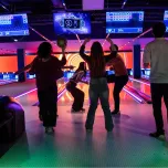 NEOVERSE – Immersive Entertainment Experience for Bowling