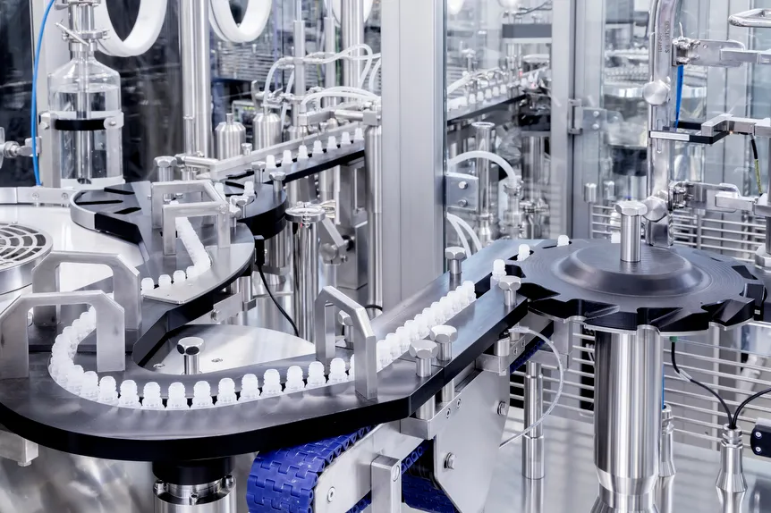 Ophthalmic filling machine