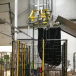 Overhead gravity conveyor