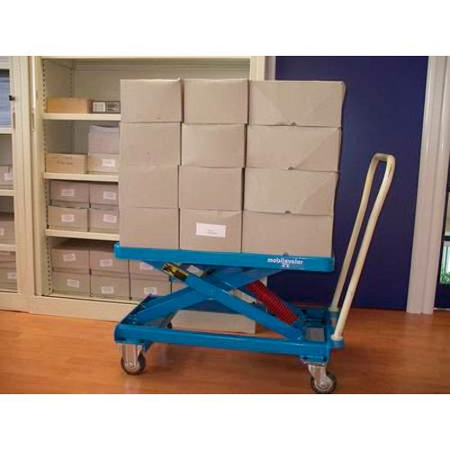 La table mobile de mise à niveau constante