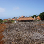 Flat land in Calheta in a corner with 1.835m², with sea view and good road fronts.