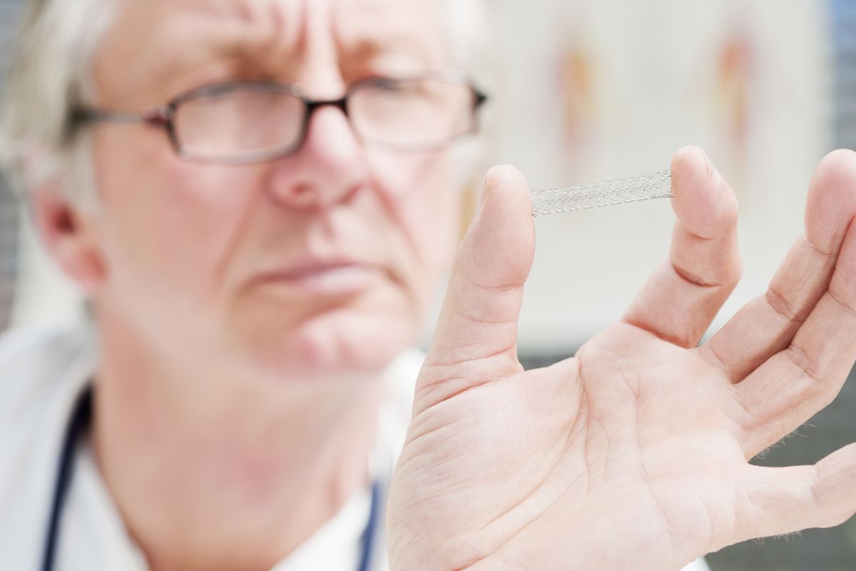 SOLUTIONS - Drug-eluting stents and catheters