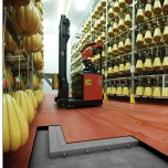 Système de revêtements de sol industriels pour une résistance chimique très élevée et les endroits soumis à une circulation intense