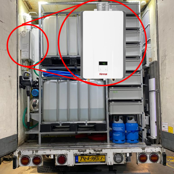 Met Rinnai douchen in de woestijn. A-serie