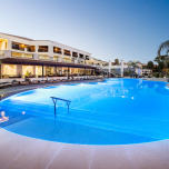 Algarve, Quinta do Lago, 1, 2 and 3 bedroom apartments set in a luxury Resort