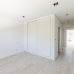 T4 Modern with swimming pool