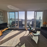 Centre historique de Porto. Appartement 2 piéces plus bureau