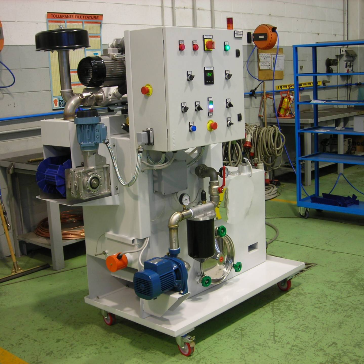 MACHINE DE LAVAGE AUTOMATIQUE des pièces usinées