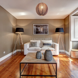 Appartement glamour d'une chambre à coucher dans un immeuble récemment rénové