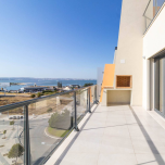 Duplex neuf dans River Terraces avec Terrasse de 35M et vue sur la Baie de Seixal