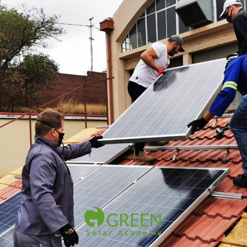 SuperSolarSchool | 5-day PV GreenCard training