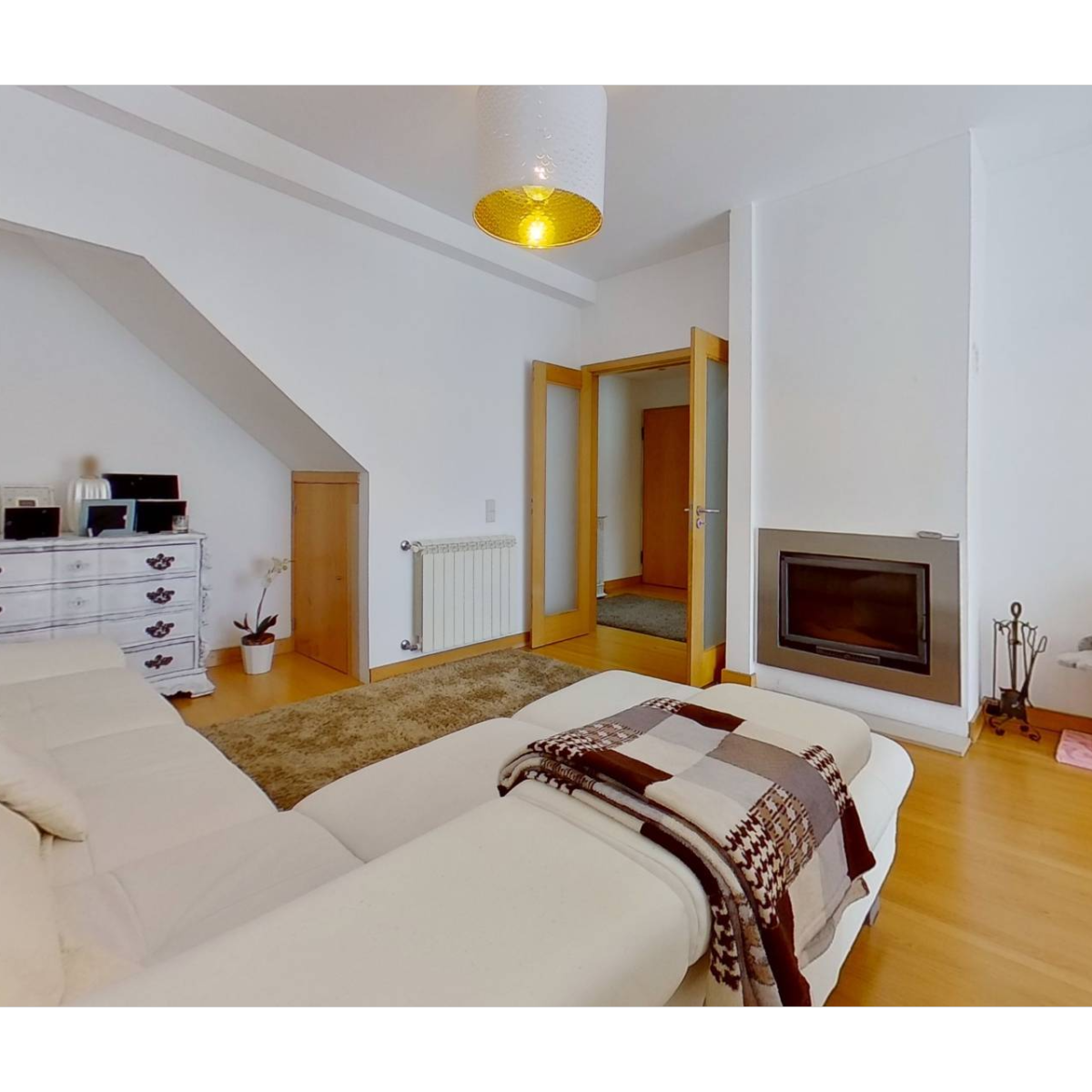 Apartamento T3 Duplex | 2 Lugares de Garagem | Rio Tinto | Zona dos "Germanos"