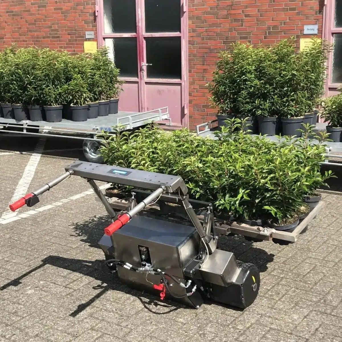 Maneuverable transport fork MiniJack