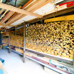 Rustic land with agricultural support house