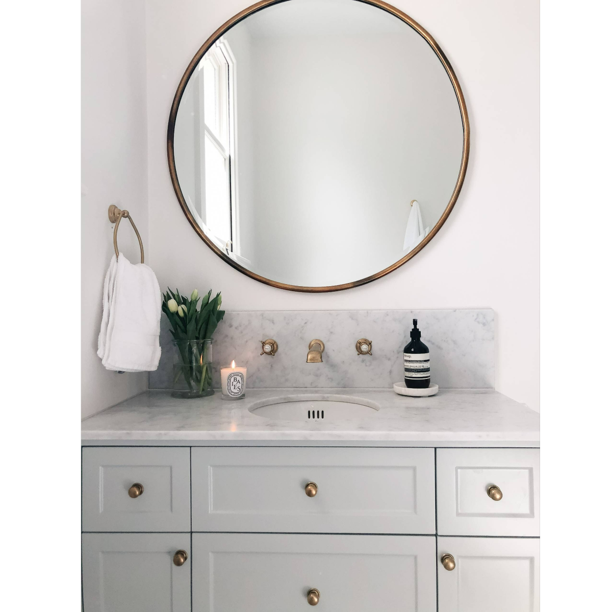 Cotswold Bun Knob in burnished brass finish