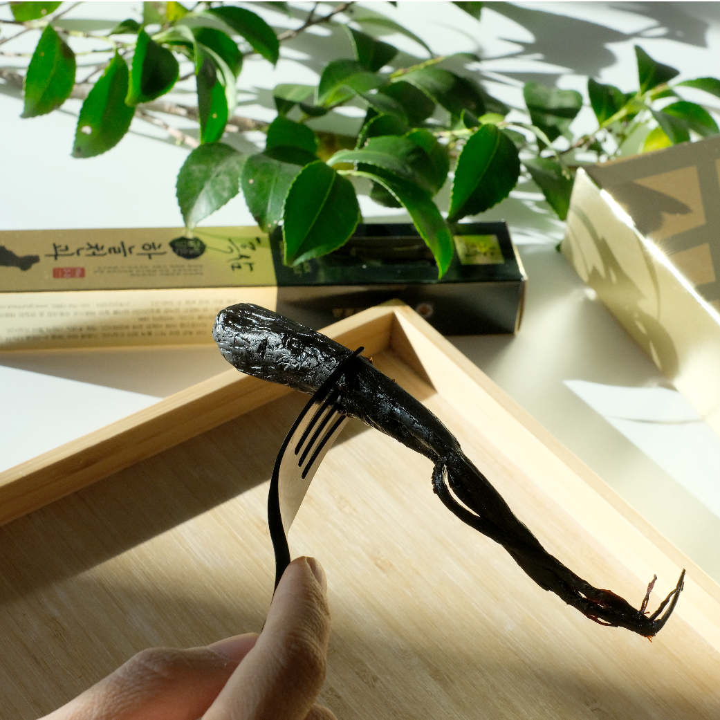 Korean Black Ginseng Honeyed Sliced & Honeyed Whole