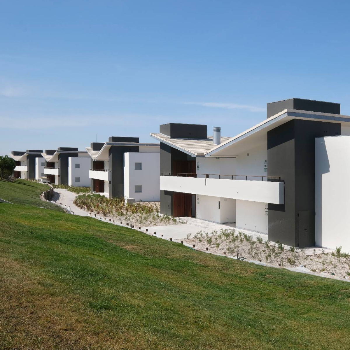 Royal Evolutee Villas & Apartments