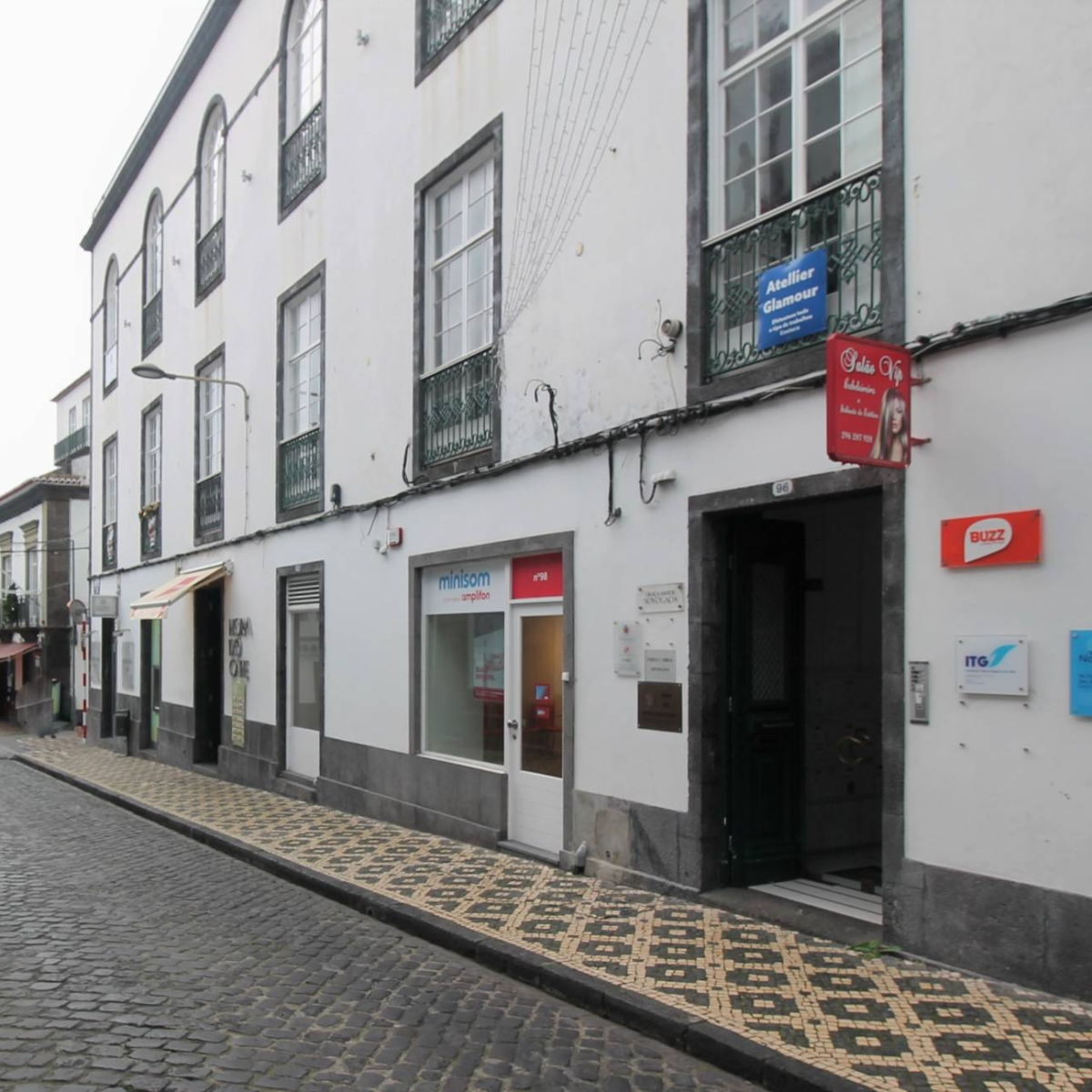 Renting Income Traditional Architecture Building in the Heart of Ponta Delgada