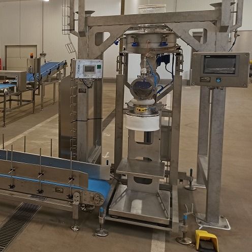 Powders and granules bagging machine