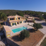 Très belle villa, piscine, vue mer à 5 minutes à peine du marché de Loulé