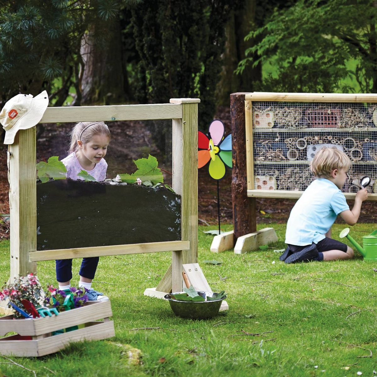Outdoor Mini Beast Discovery