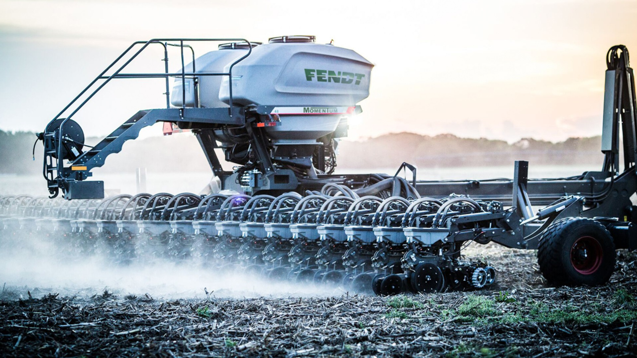 Fendt Momentum Crop Tour