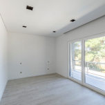 T4 Modern with swimming pool