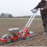 SEMOIRS MARAICHERS EBRA A DISTRIBUTION MECANIQUE