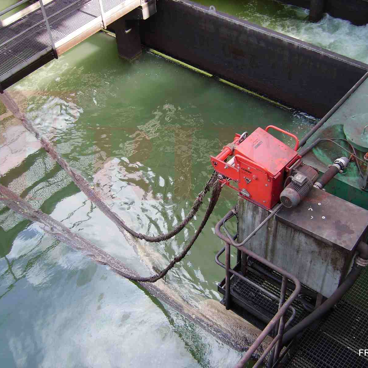 DESHUILEUR A TUYAU FRIESS