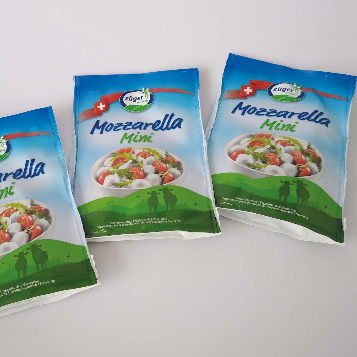 Recyclable flowpack packaging for cheese